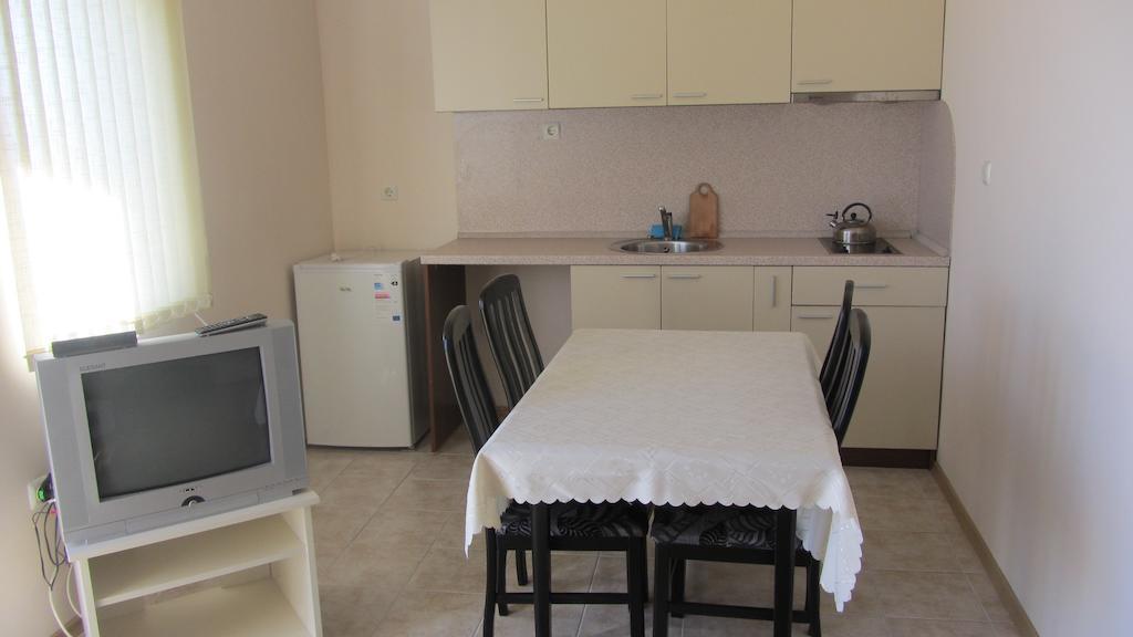 Apartments Bizone Kavarna Kamer foto